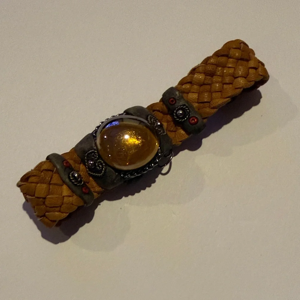 N/A stylish wearable